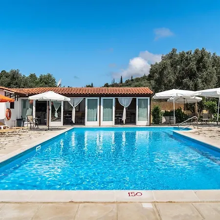 Marketos Maisonette 4pax דירה סבורונטה