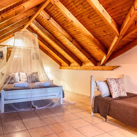 דירה Marketos Maisonette 4pax