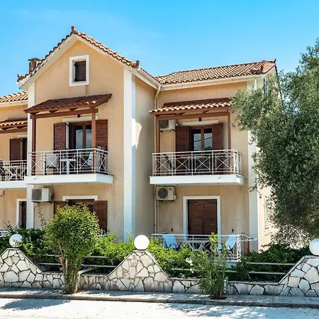 Marketos Maisonette 4pax דירה סבורונטה